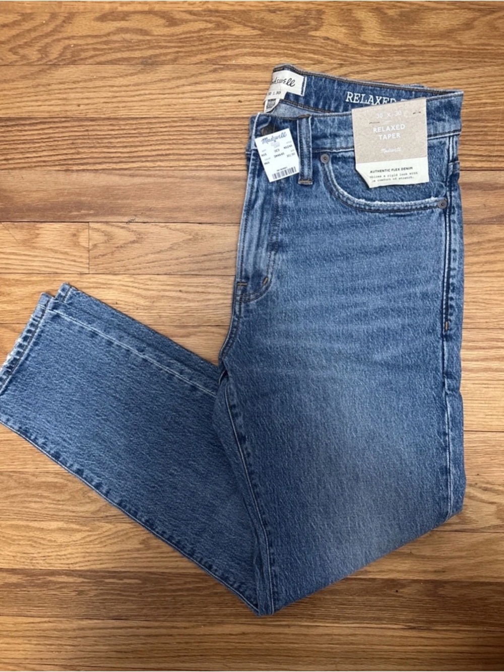Madewell Slim Men’s Jeans in Medium Blue Wash - Picture 3 of 5